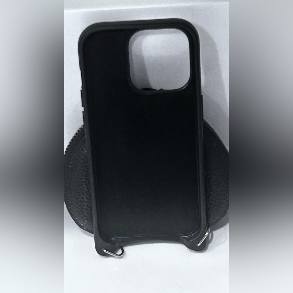 Bandolier Willa Heart Shaped Pouch iPhone 15 Pro Phone case Black - Picture 8 of 13